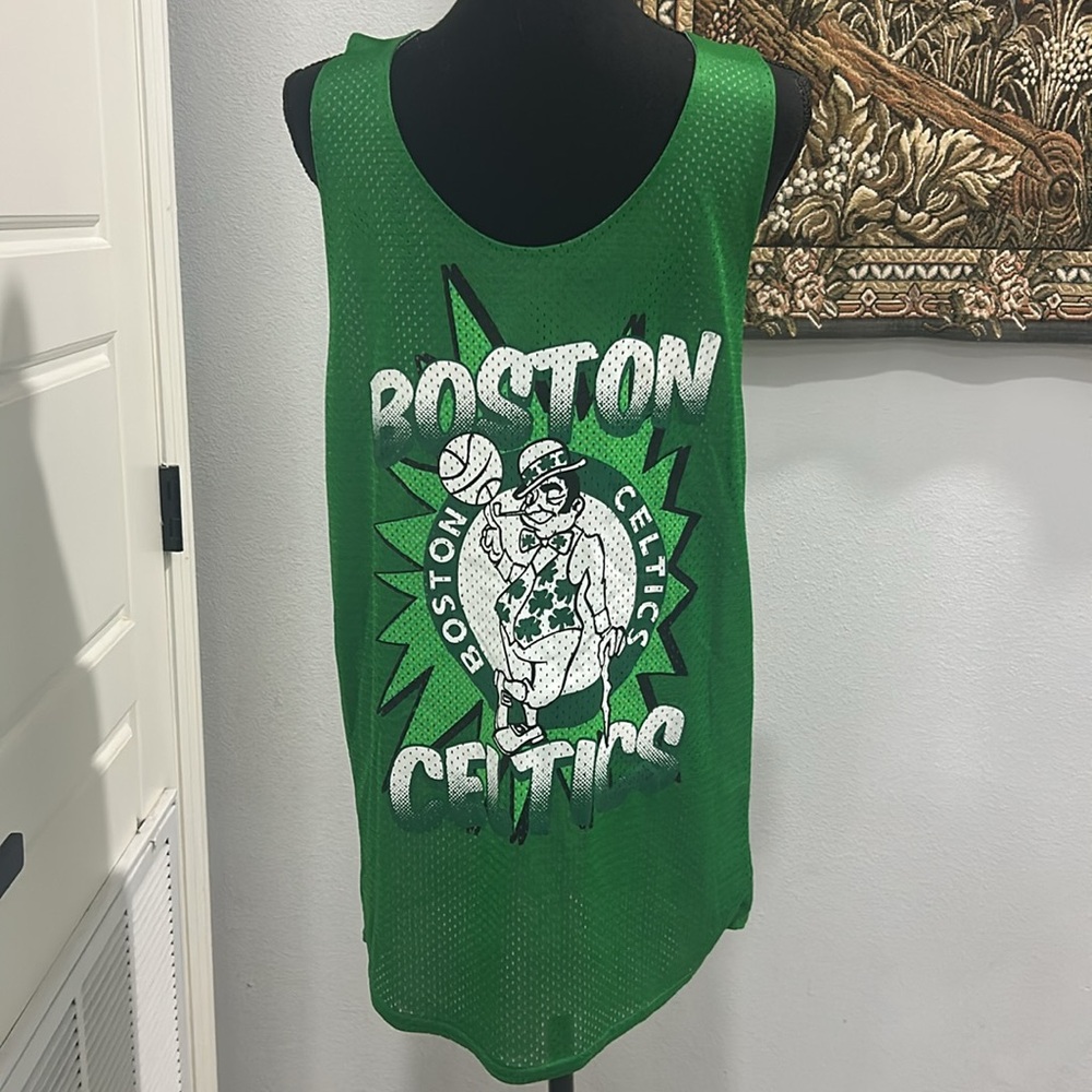 Boston Celtics Hardwood Classics Jersey. Size S (86M)‎